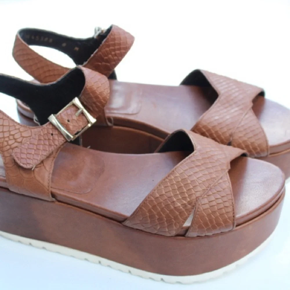 Stuart Weitzman platform wedges Leather upper